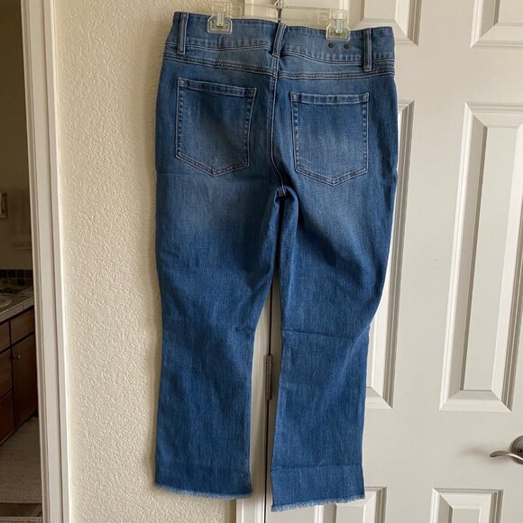 Cabi High Low Crop Jean - Picture 3 of 5